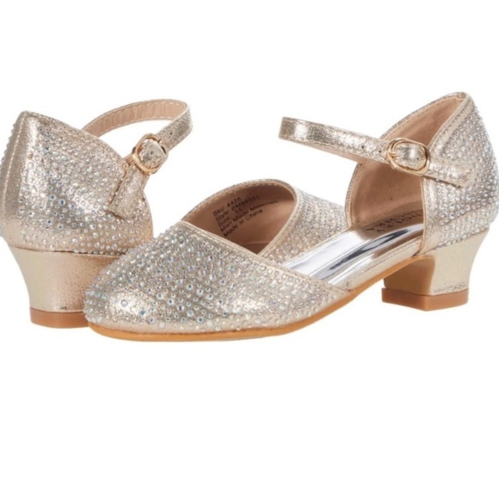 NWOB Badgley Mischka Gold Ankle Strap Heels Size 6
